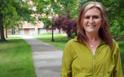 Mother of 8 Pursues Nursing Dream Through RN-to-BSN Program
